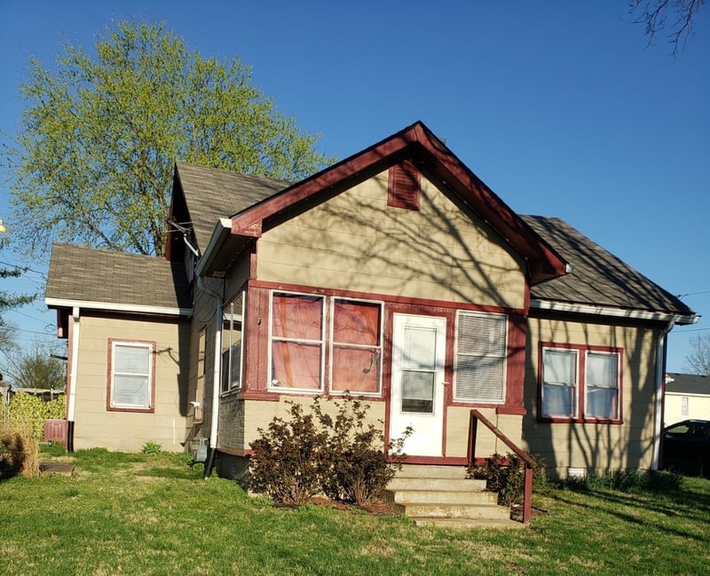2461 Old Greenbrier Pike, Greenbrier, TN 37073