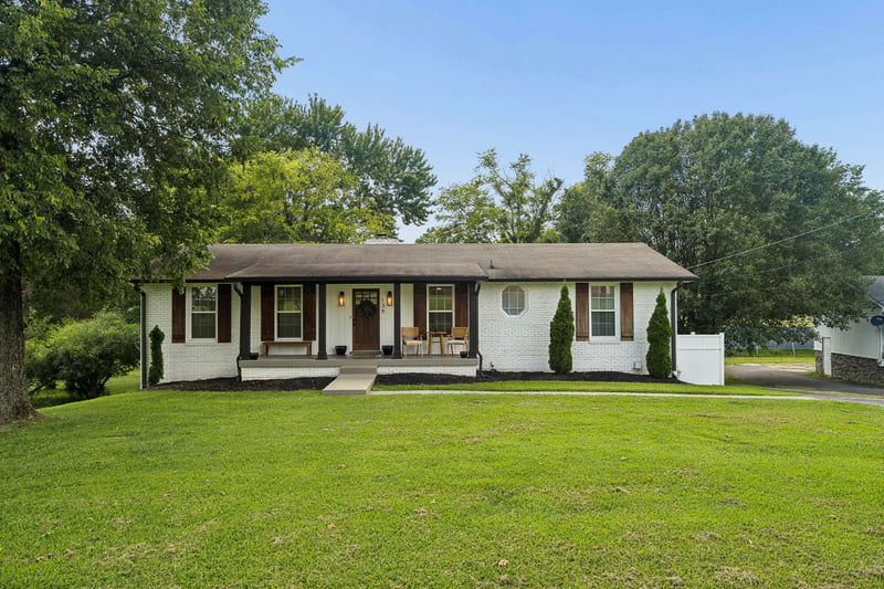 138 East Dr, Hendersonville, TN 37075