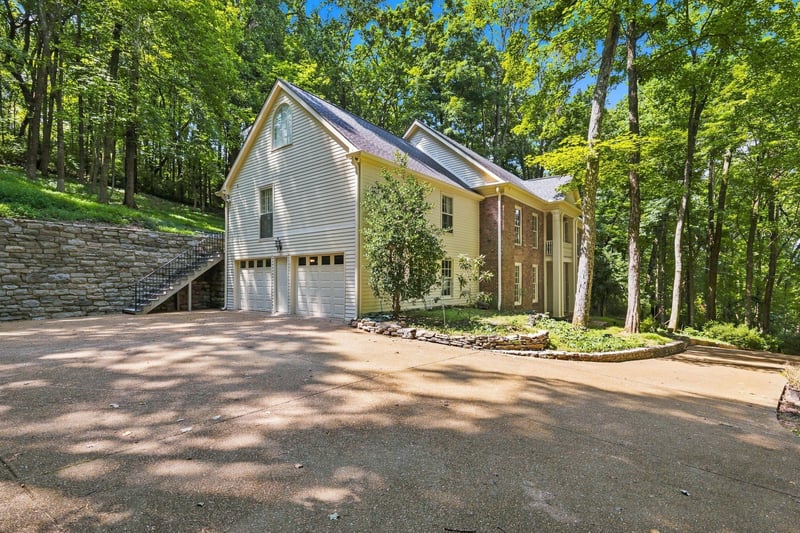 1149 Balbade Dr, Nashville, TN 37215