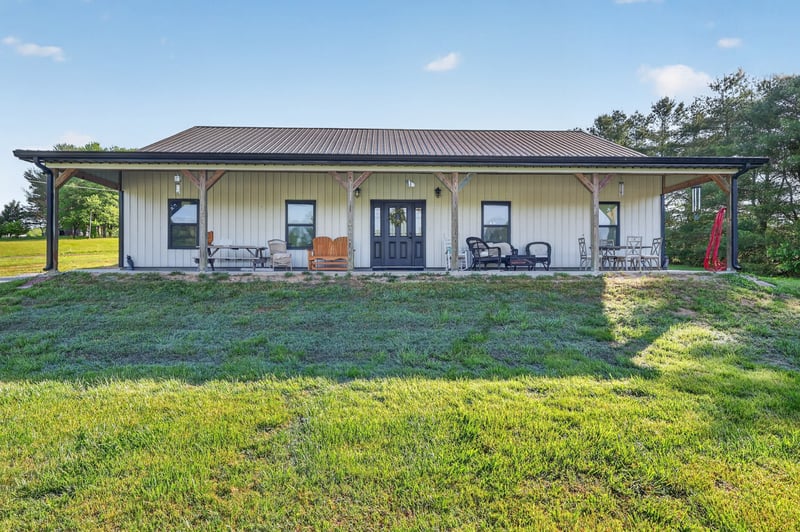 142 Mount Vernon Rd, Bethpage, TN 37022