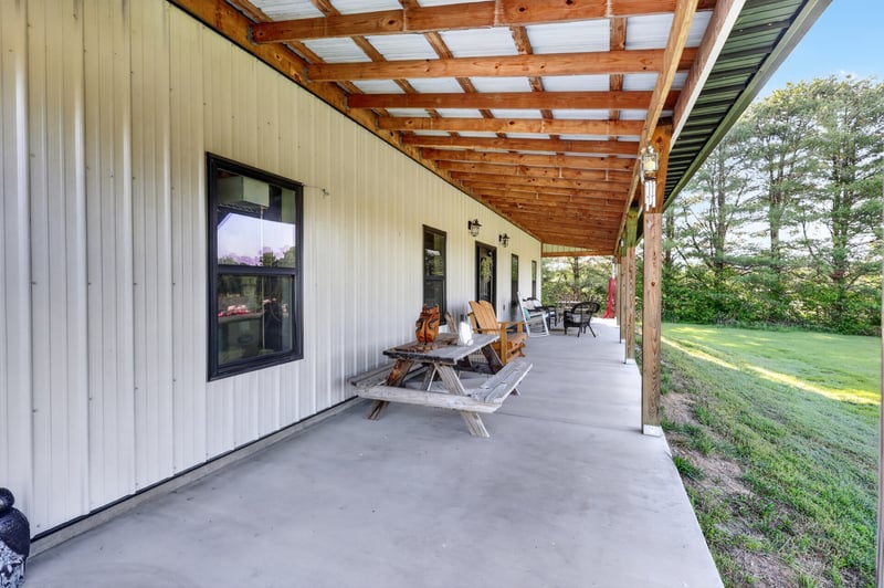 142 Mount Vernon Rd, Bethpage, TN 37022