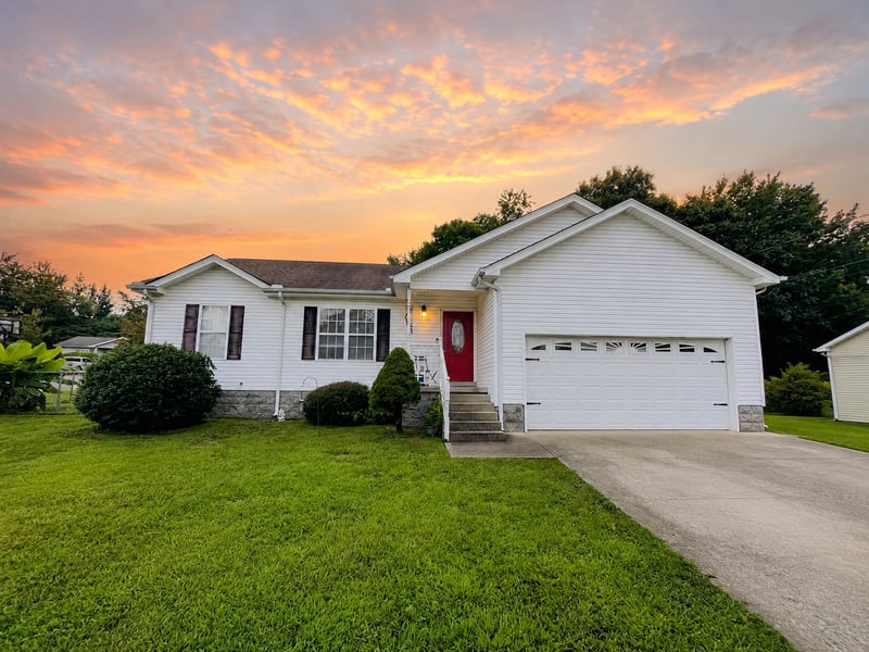 507 Corlew Cir, White Bluff, TN 37187