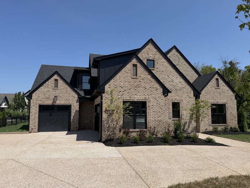 1137 Willow Springs Dr, Lebanon, TN 37087