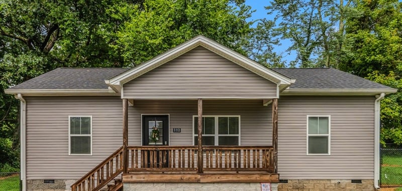 112 Holland Dr, Burns, TN 37029