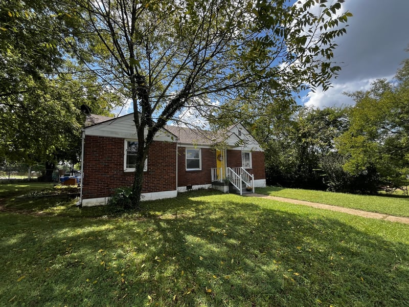 1208 Barry Dr, Madison, TN 37115