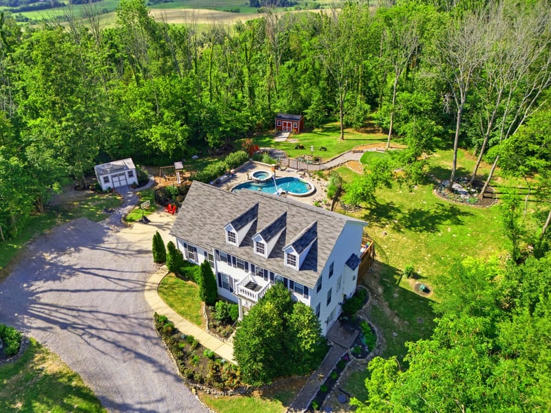 2870 Leonard Creek Ln, Arrington, TN 37014