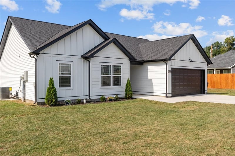 3008 Longview Ct, Dickson, TN 37055