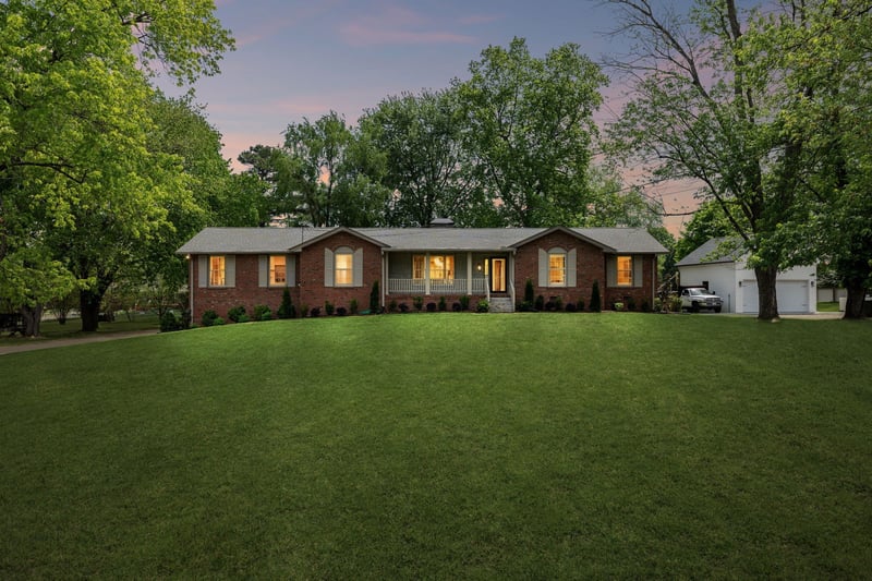 281 Lake Terrace Dr, Hendersonville, TN 37075