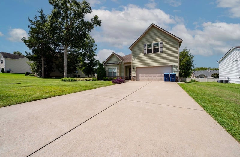 813 Silverhill Dr, Murfreesboro, TN 37129