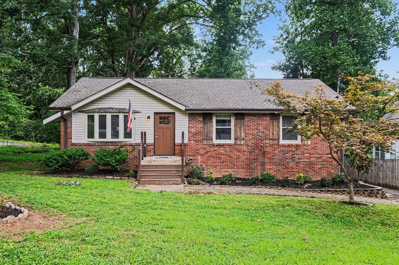 2433 Rychen Dr, Nashville, TN 37217