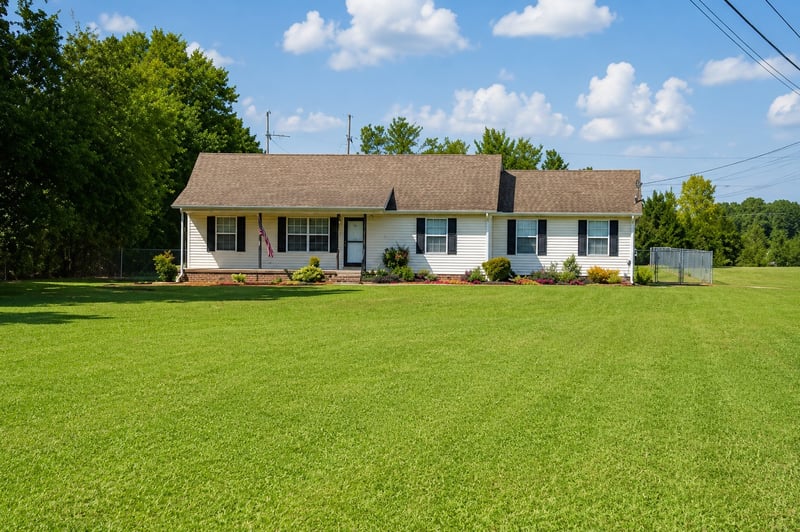 688 Walnut Grove Rd, Christiana, TN 37037