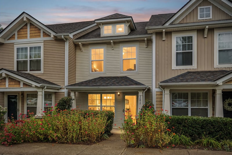 121 Shadow Glen Dr, Nashville, TN 37211