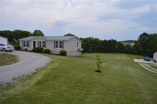 788 Denning Ford Rd, Portland, TN 37148