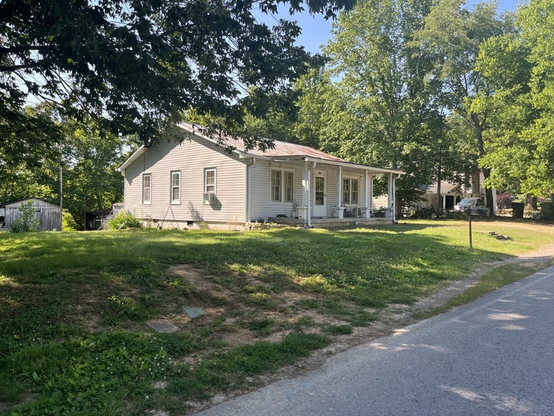 105 Valley View St, Ashland City, TN 37015