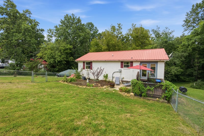 100 Madrid Ct, Ashland City, TN 37015
