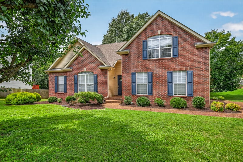 104 E Ridgeview Trce, Hendersonville, TN 37075