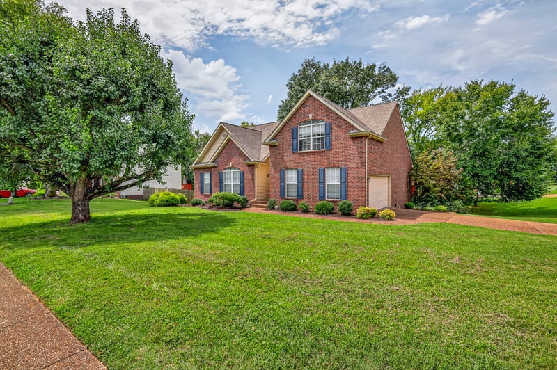 104 E Ridgeview Trce, Hendersonville, TN 37075