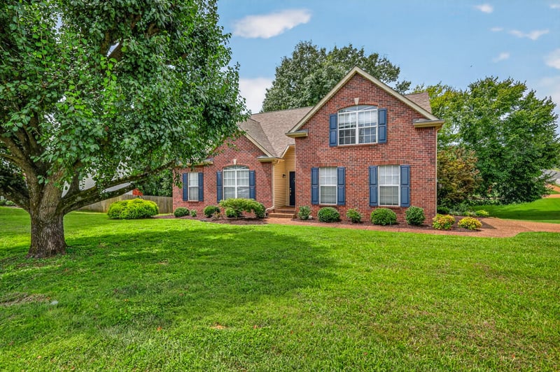 104 E Ridgeview Trce, Hendersonville, TN 37075
