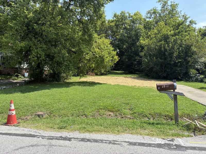 2017 Oakwood Ave, Nashville, TN 37207