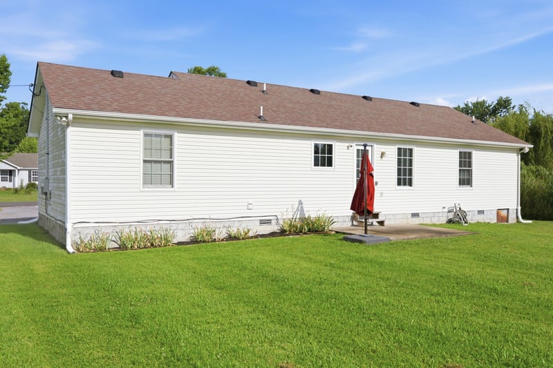 708 Eaglesham Dr, Christiana, TN 37037