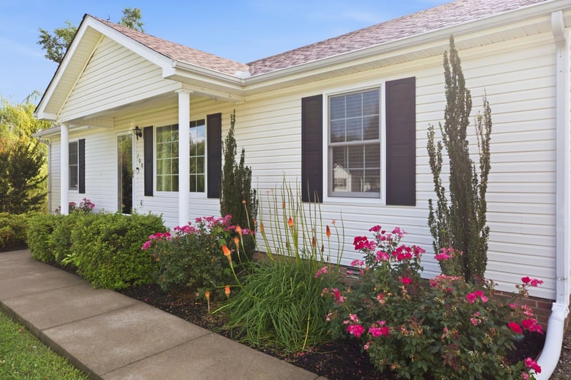 708 Eaglesham Dr, Christiana, TN 37037
