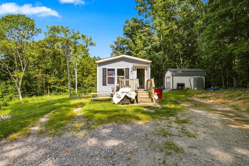 2320 Center Point Rd, Cumberland Furnace, TN 37051