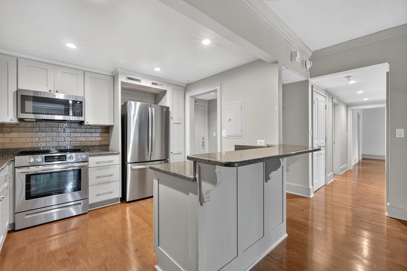 4215 Harding Pike #412, Nashville, TN 37205