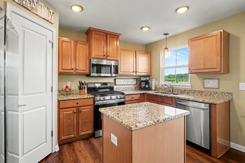 613 Wolfeboro Ln, Nashville, TN 37221