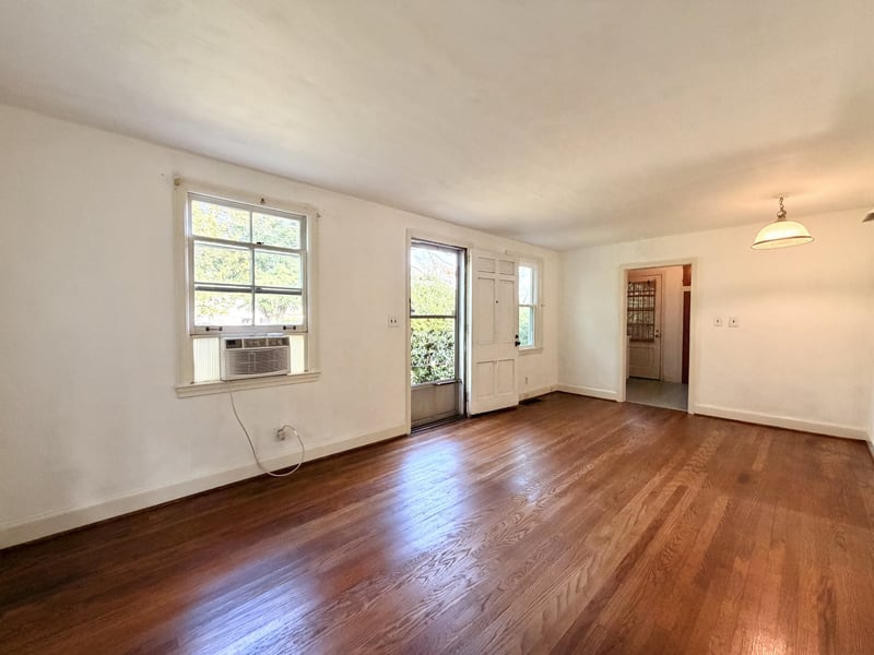 2826 Columbine Pl E, Nashville, TN 37204