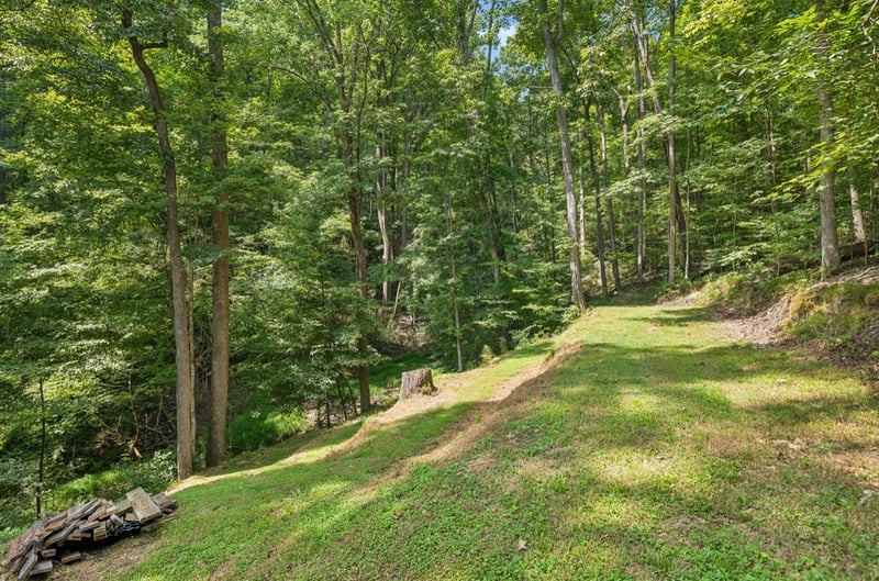 4027 Beverly Hills Dr, Pegram, TN 37143