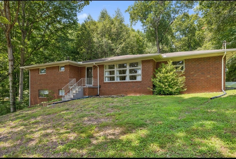 4027 Beverly Hills Dr, Pegram, TN 37143