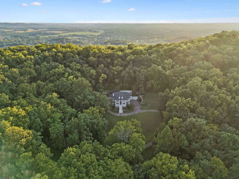 2183 S Berrys Chapel Rd, Franklin, TN 37069