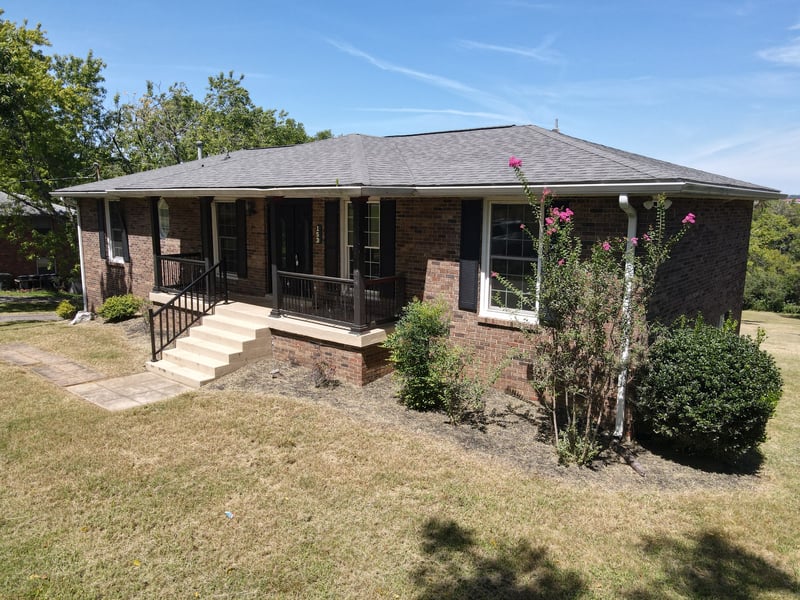 153 Country Club Dr, Hendersonville, TN 37075