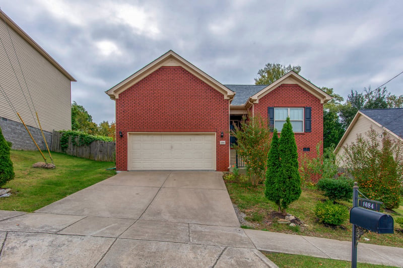 1084 Shire Dr, Antioch, TN 37013
