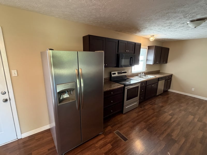 2128 Lambert Dr, Westmoreland, TN 37186