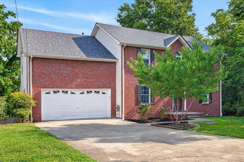 402 Pointe Clear Dr, Smyrna, TN 37167