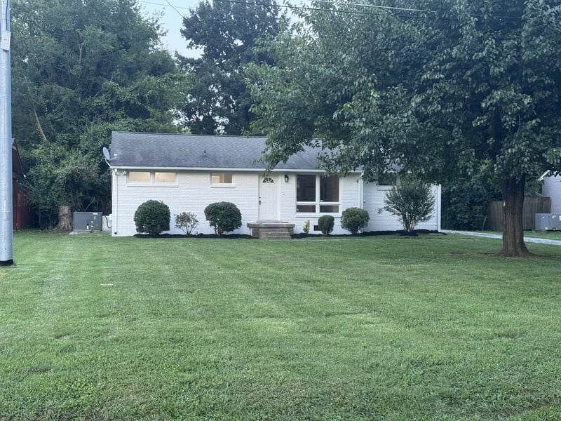 911 Hunt St, Murfreesboro, TN 37130