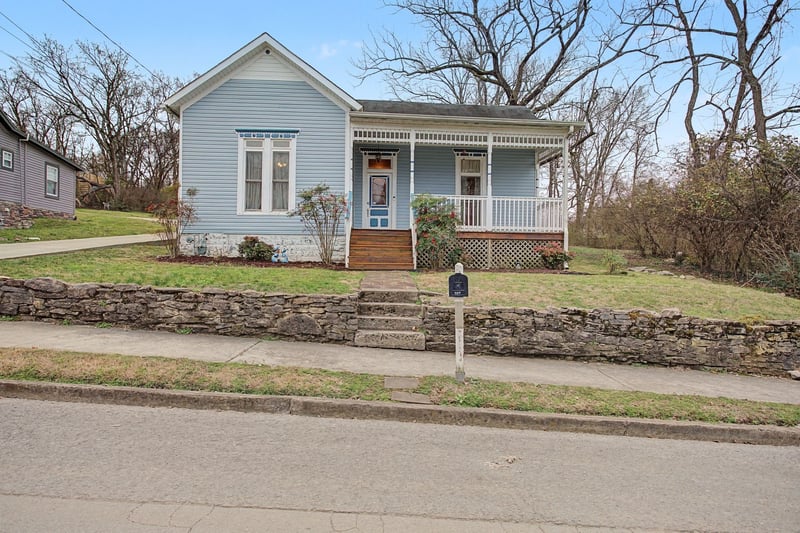 407 W 12th St, Columbia, TN 38401