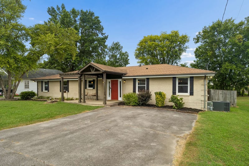 307 24th St, Old Hickory, TN 37138