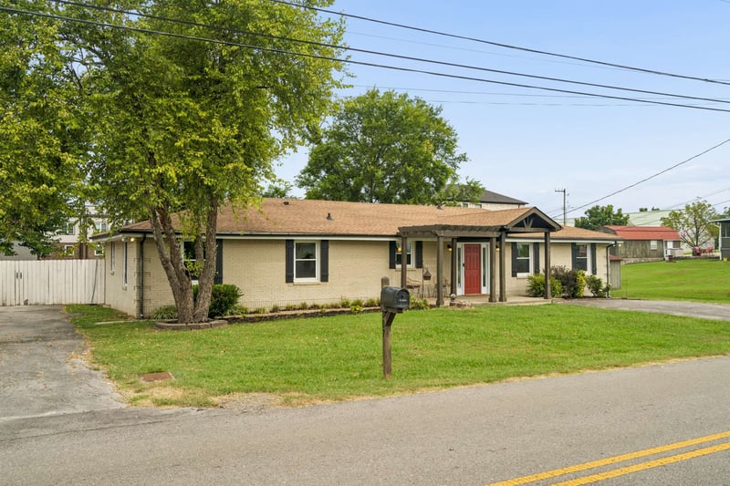 307 24th St, Old Hickory, TN 37138