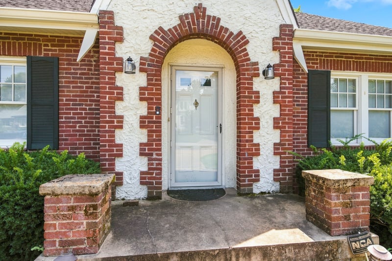 1621 S Observatory Dr, Nashville, TN 37215