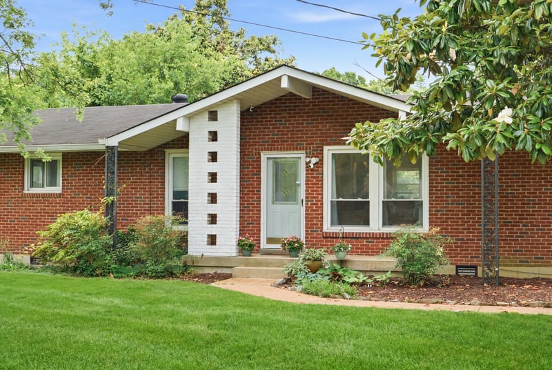 5004 W Durrett Dr, Nashville, TN 37211