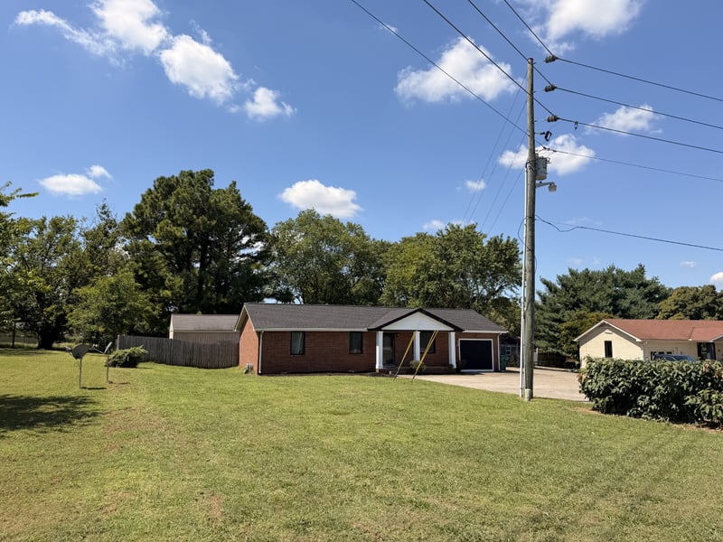 738 Nissan Dr, Smyrna, TN 37167
