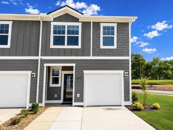 232 Darlington Dr, Dickson, TN 37055
