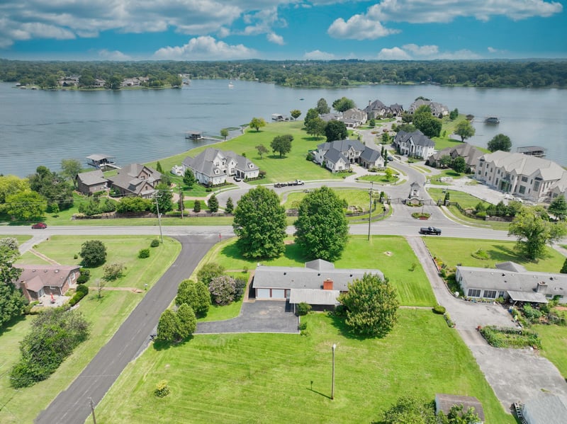 101 La Sabre Dr, Hendersonville, TN 37075