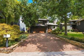 520 Harpeth Trace Dr, Nashville, TN 37221