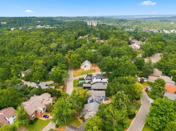 520 Harpeth Trace Dr, Nashville, TN 37221