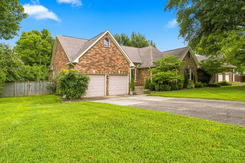 1605 Glen Trail Dr, Mount Juliet, TN 37122