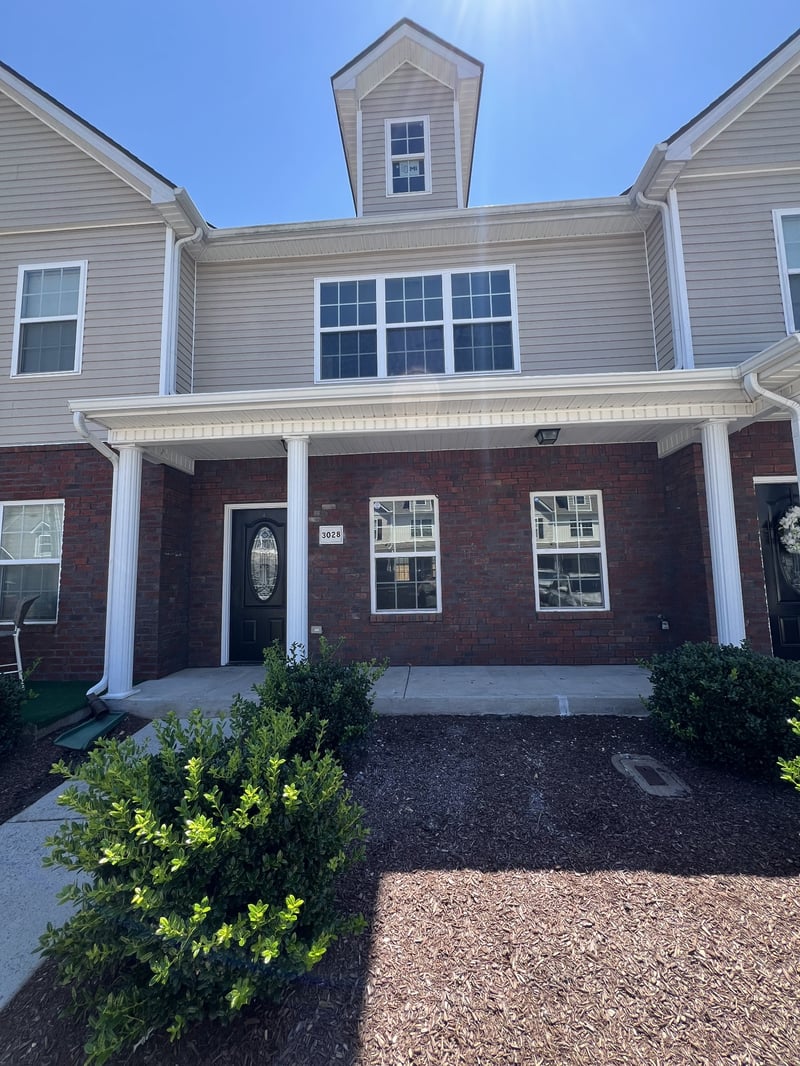 3028 Rg Buchanan Dr, La Vergne, TN 37086