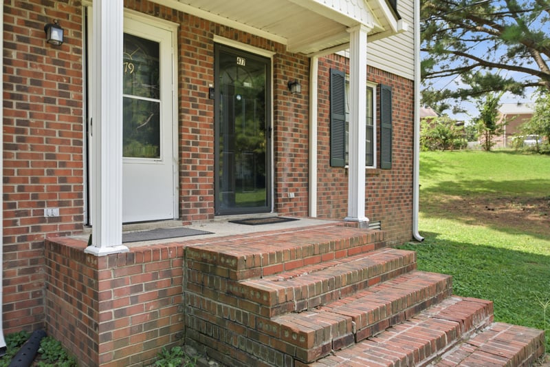 477 Ellenwood Dr, Nashville, TN 37211